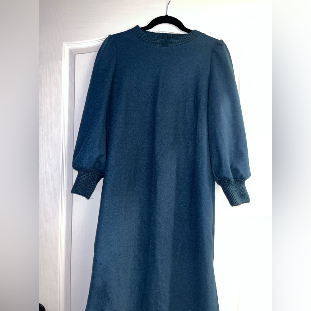 Maxi sweater dress with slit
